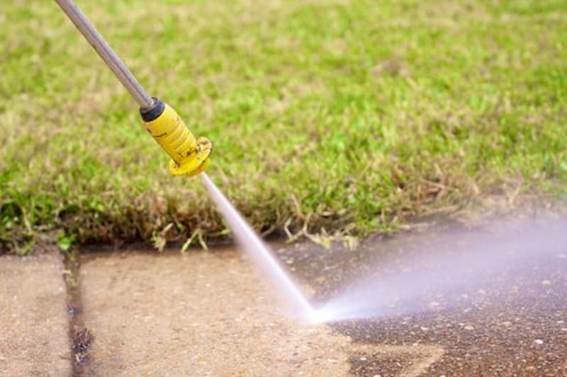 Reasons You Should Consider Sidewalk Cleaning 